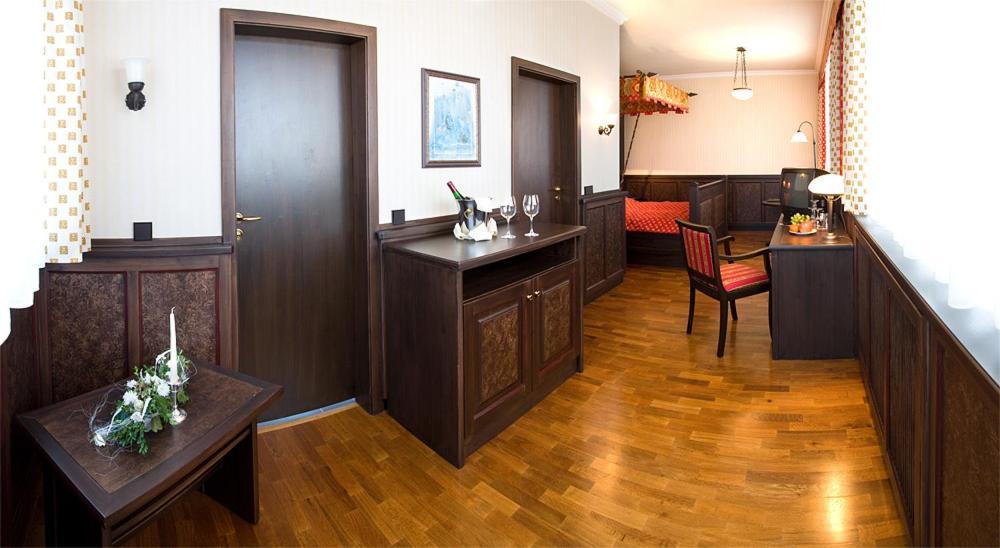 Hotel Goldener Helm Lichtenstein  Buitenkant foto